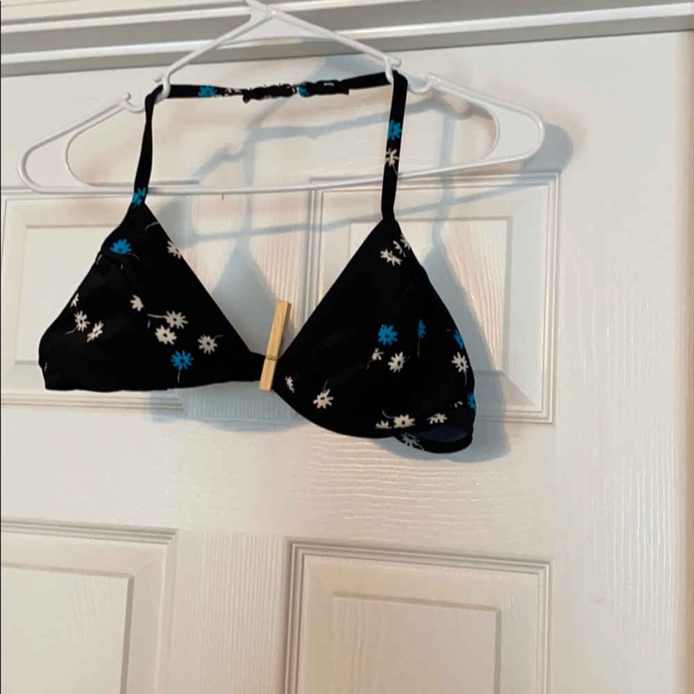 Black floral bikini top.